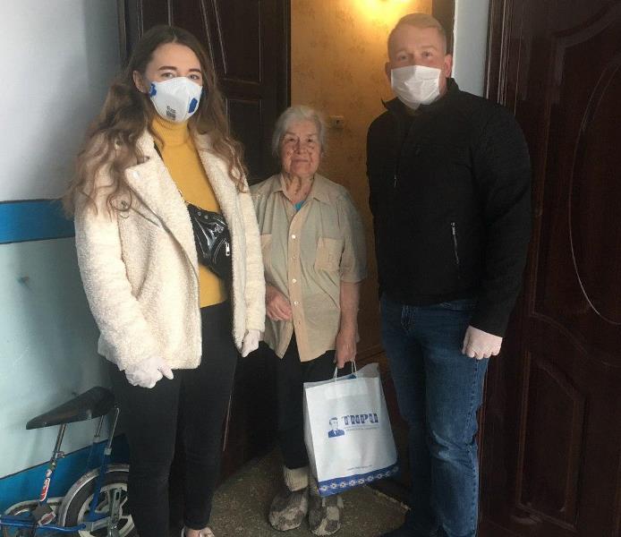 Предун Іраіда Петрівна, бажає веселих свят.